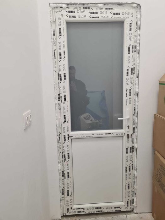 Usa Intrare PVC Rehau