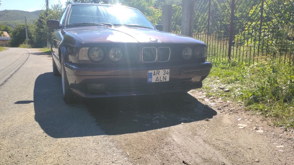 Vând bmw  e34 an 93