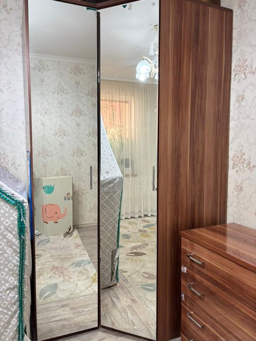 Шифонер бұрыштық және комод