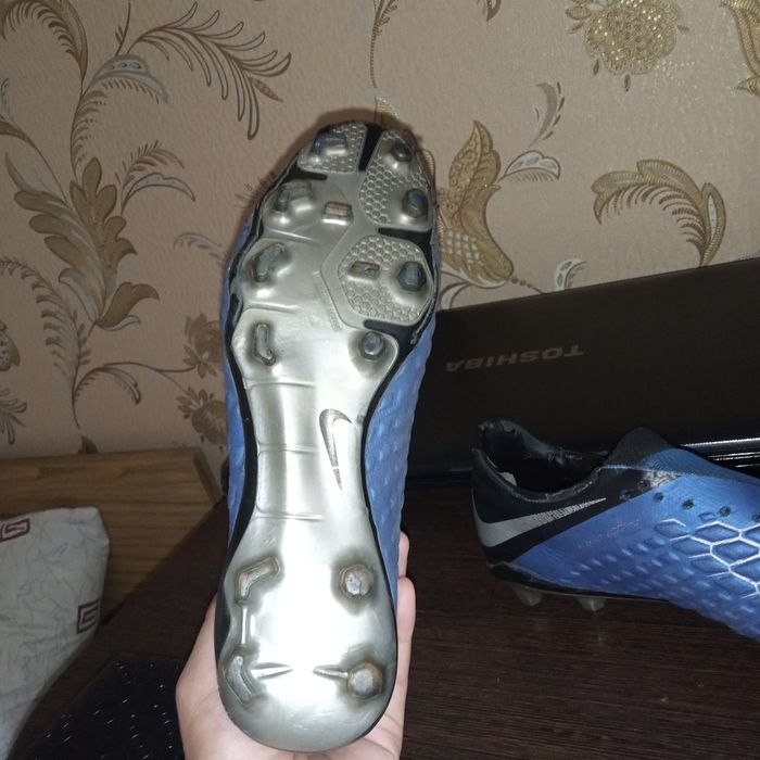 Футбольные бутсы