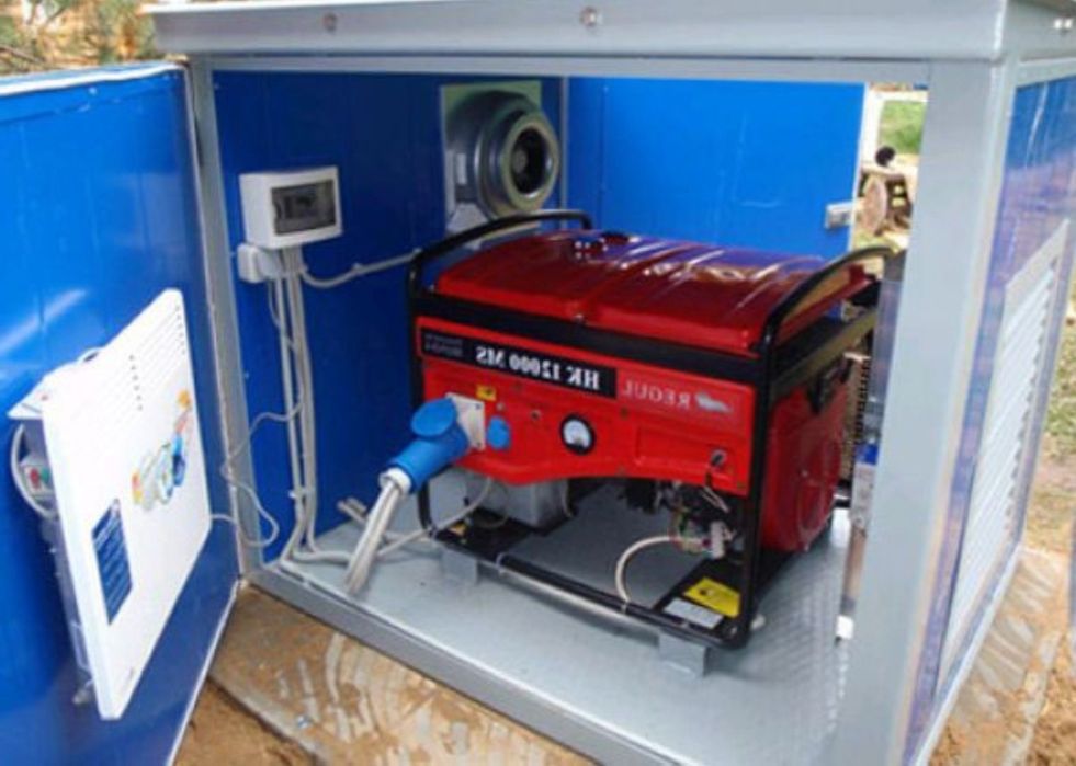 Блок-контейнер для установки бензиновой генераторной установки. R80lbl бензогенератор. Бензиновый генератор 15 квт с автозапуском в кожухе. Всепогодный шумозащитный кожух для генератора sb1200. На что установить генератор.