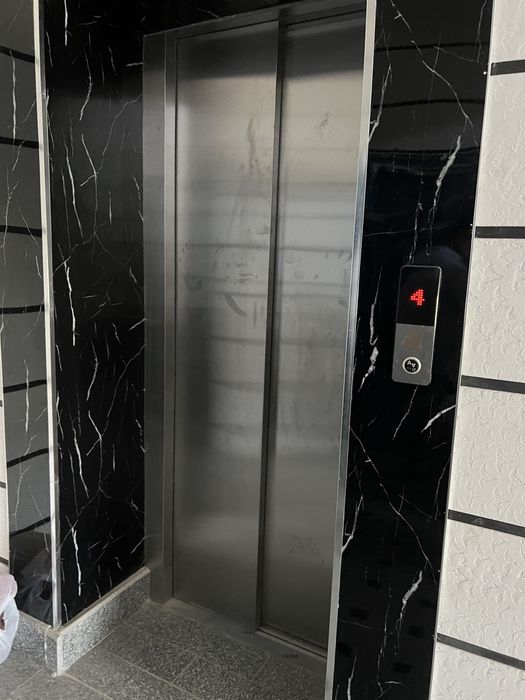 Квартира сотилади 3 хонали