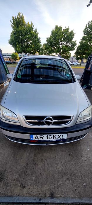 Opel Zafira T98 2004 1.6