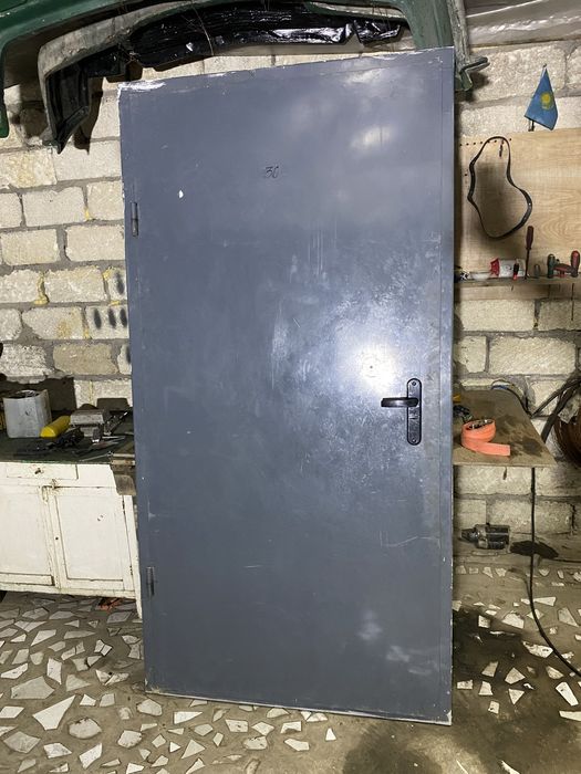 Продам буу двери металические