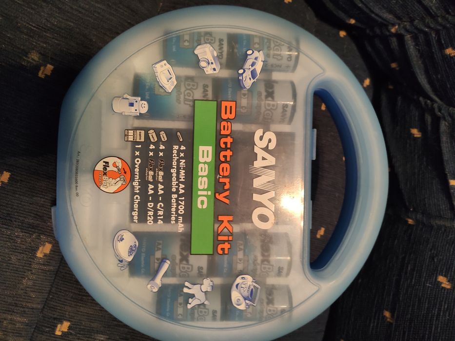 Зарядно за батерии Saniio с приставки