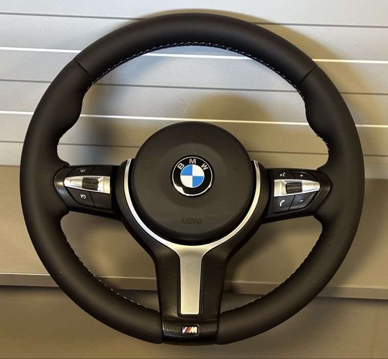 Volan M airbag rotund impecabil original Bmw seria 1 3 4 F20 F21 F20 F30 F32 F35 F31 cod 3074437 Bmw