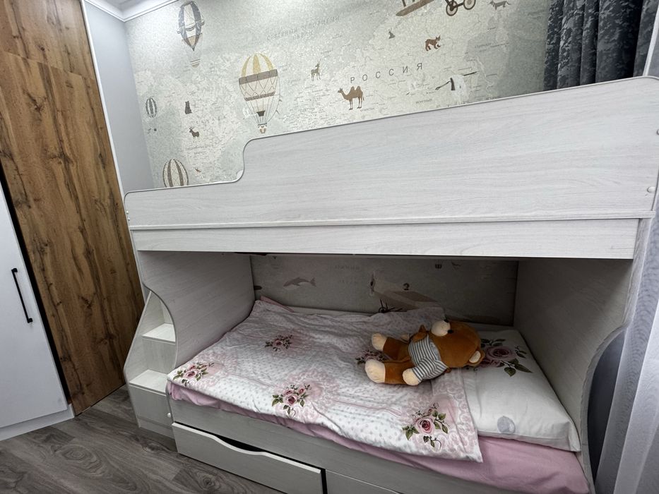 Кровать двухярусный детскии