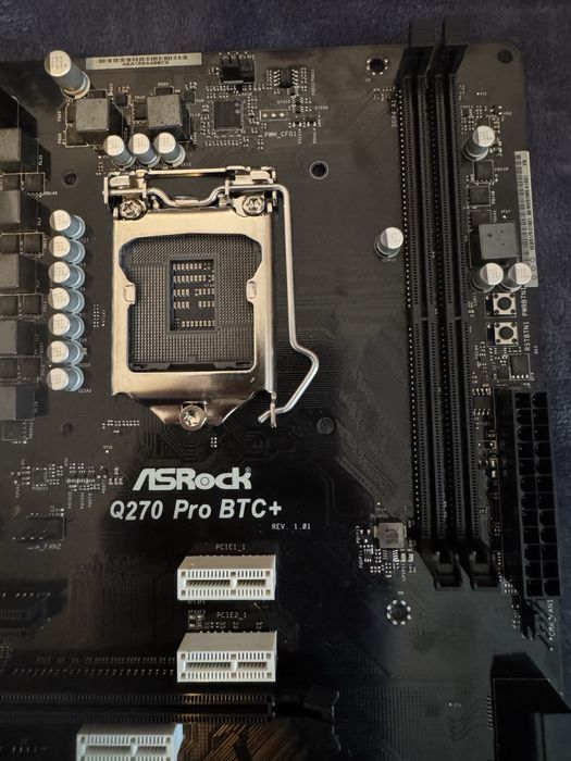 Placă de bază ASRock Q270 Pro BTC+ – ca nouă, completă în cutie