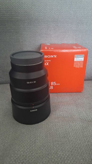 Обектив Sony 85 1.8