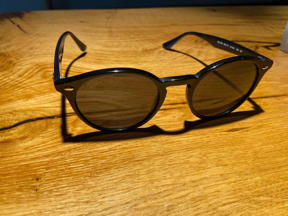 RayBan 2180 noi .