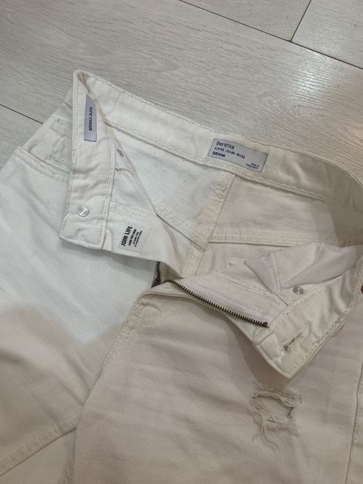 Blugi albi mom 80 de lei