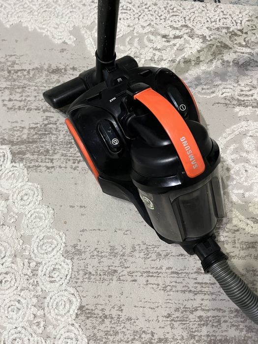 Плесос от Samsung модель: SC15K4136VL.