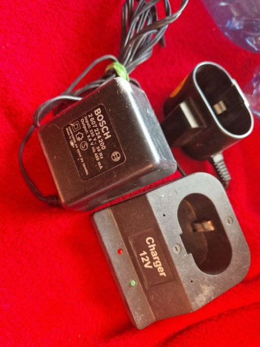 Adaptor  / încărcător pentru autofiletanta bosch