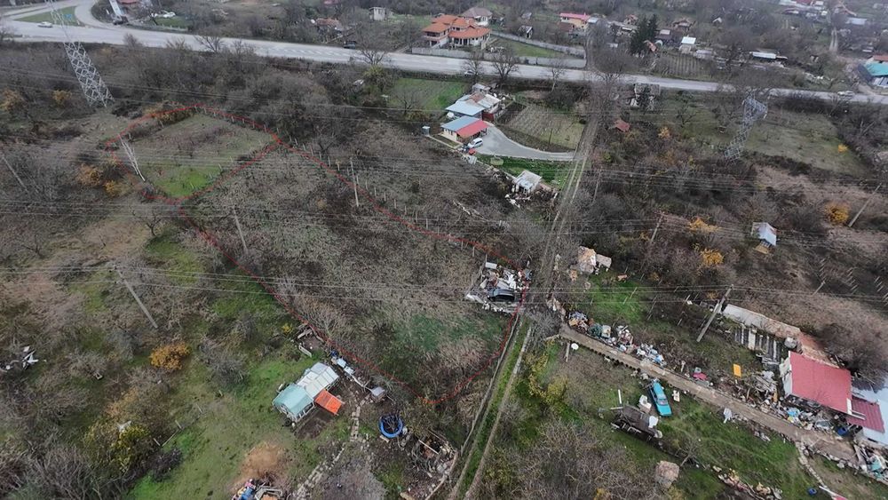 Имот на 100 метра от главния път Русе - Варна,  местността Малкия хълм