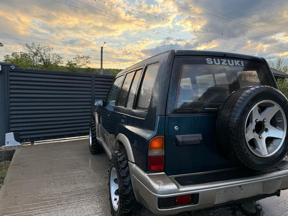 Suzuki Vitara 2.0 V6 cu 4x4 ,  greu-usor
