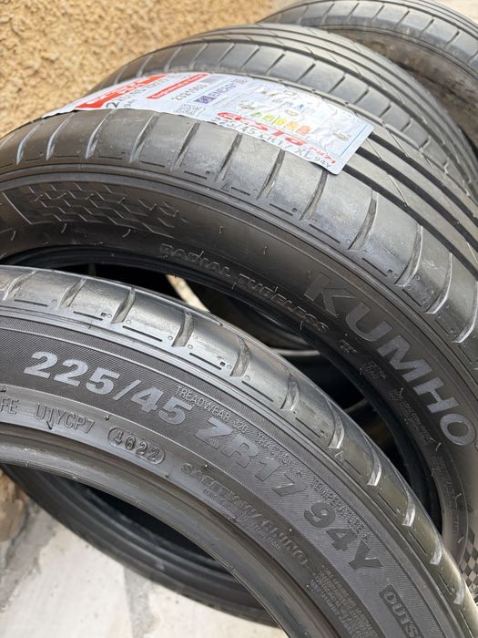 Kumho Ecsta 225/45R17
