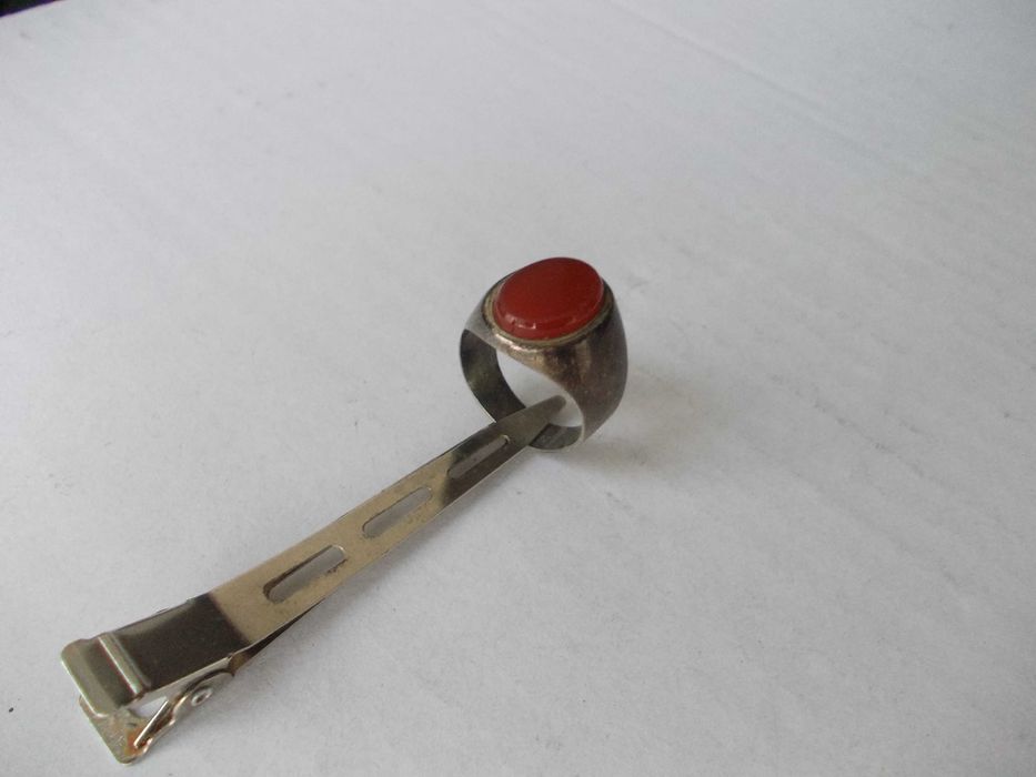 Inel vechi din argint cu carneol