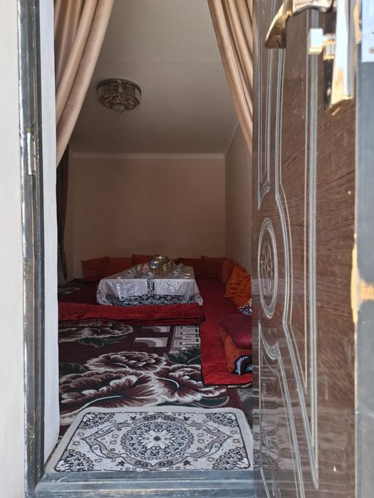 UY sotiladi yer maydoni umumiy 16 sotix ne jiloy ekin uchun 8 sotix