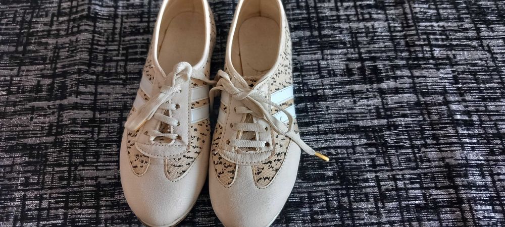 Дамски спортни обувки - Power