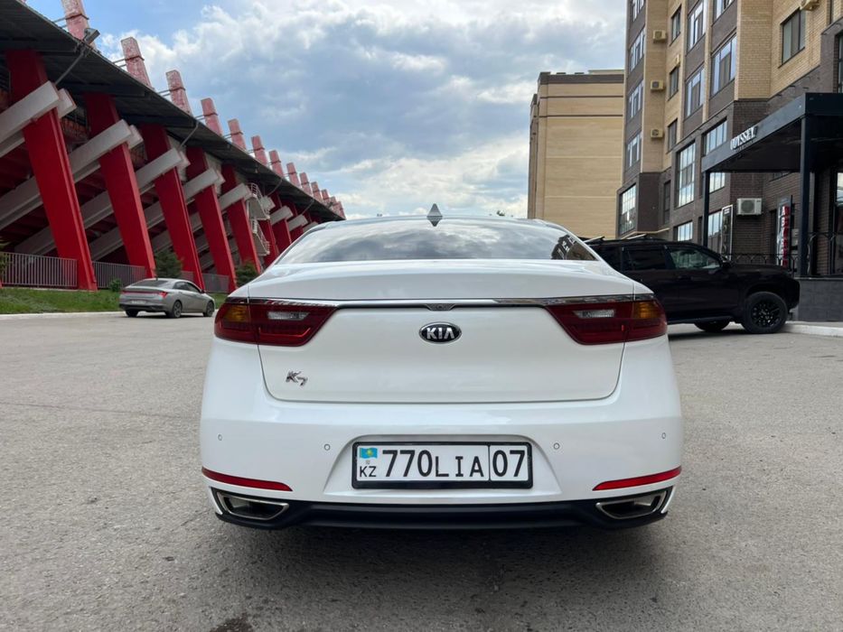 Kia K7 прлдам авто