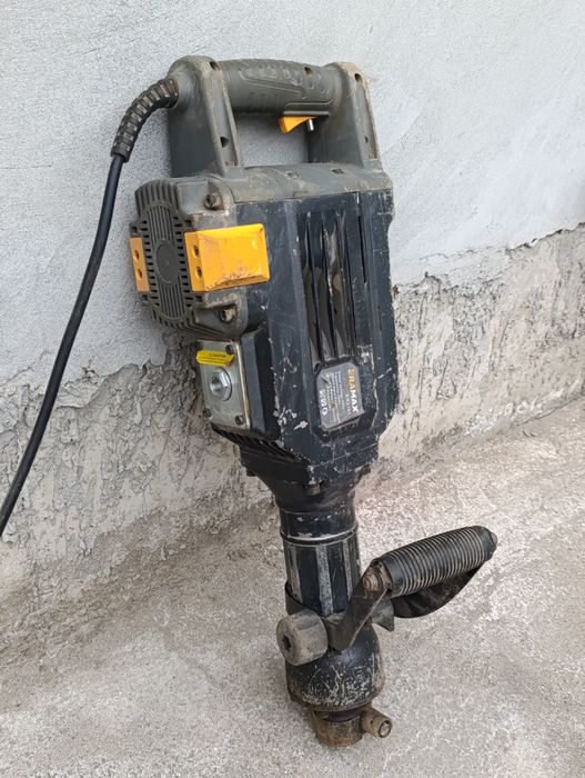 отбойник перфоратор ERAMAX 2101