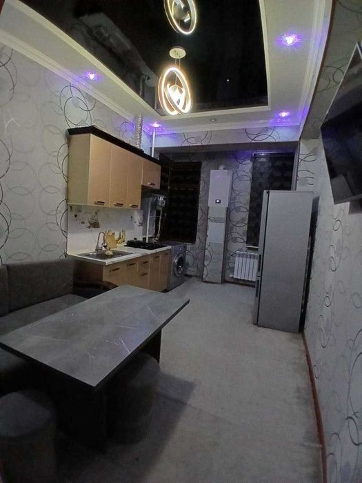 1 хоналик квартира 2 кават кирпичный дом, 5 микр, мега маркет