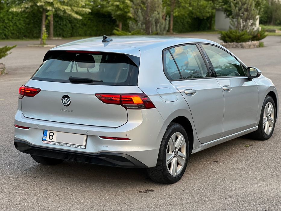 VOLKSWAGEN Golf 2024 — imagine 5