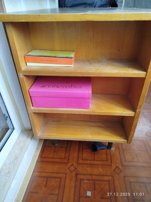 Продается письменный стол