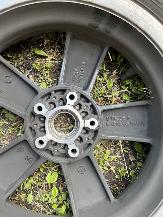 Джанти с гуми за Vespa