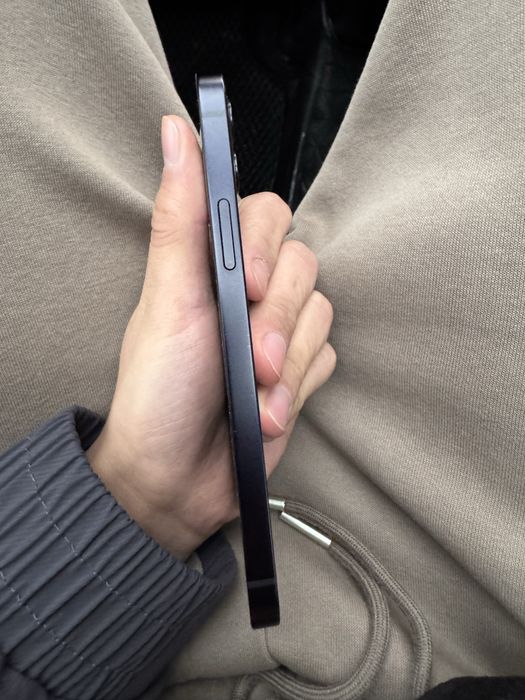 Iphone 12, темно синий