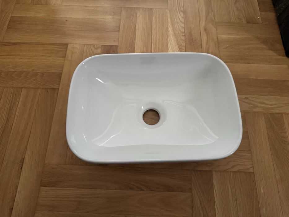 Rea Belinda mini мивка за монтиране върху плот