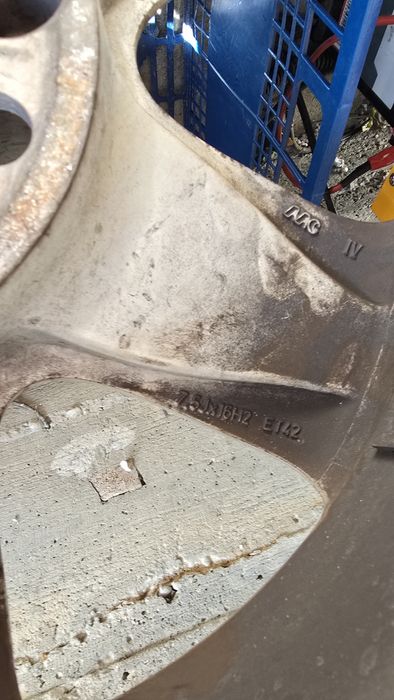 Jante si cauciucuri mercedes e class iarna m+s 205 60 16