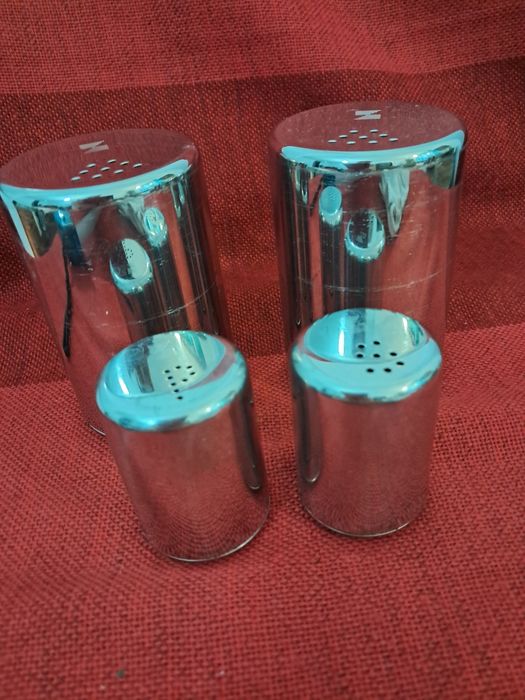 Cuti inox bucătărie 4 buc utilizate