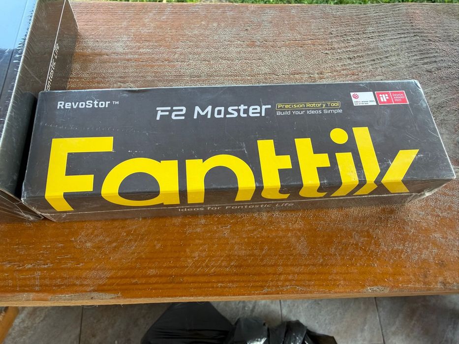 Fanttik statie lipit surubelnite
