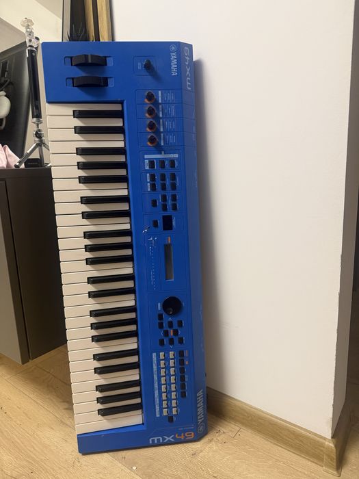 Sintetizator Yamaha MX49 Blue