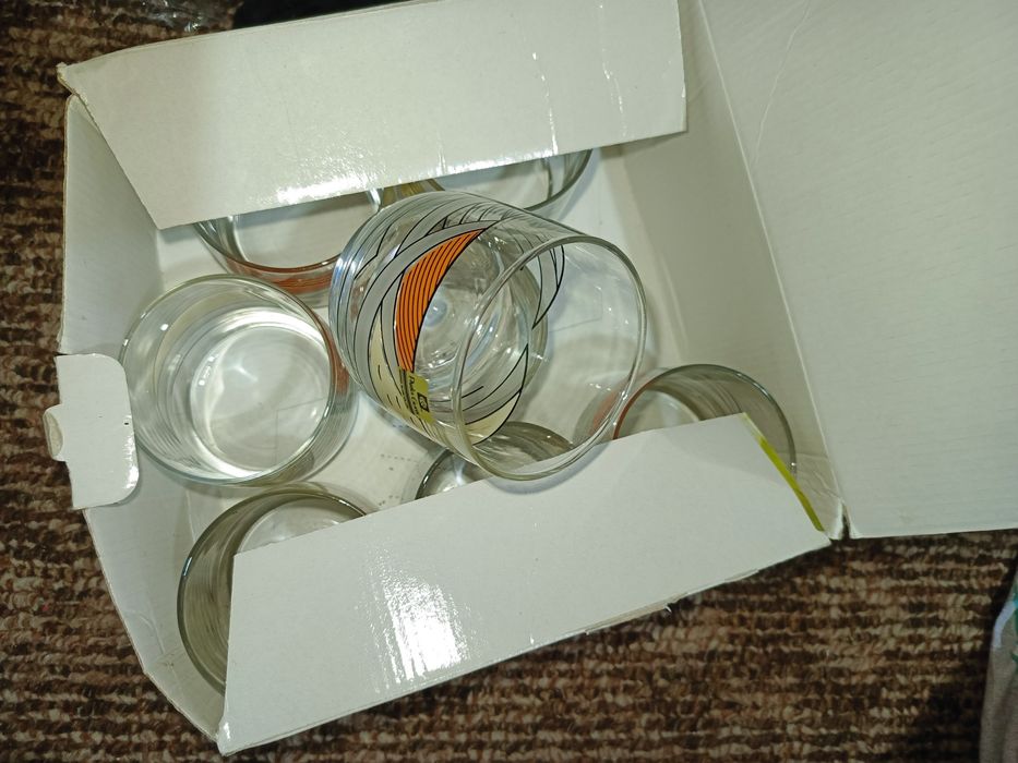 Янги Хар хил турдаги вазалар.