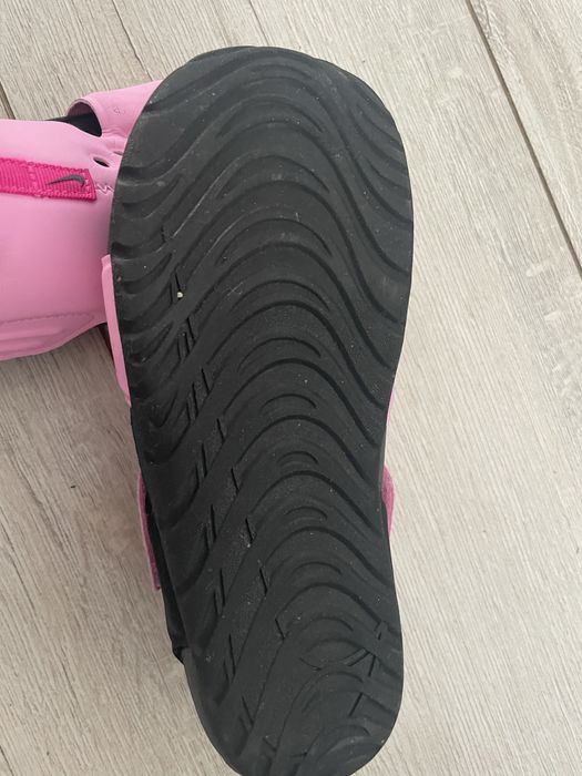 Сандали Nike 35 номер