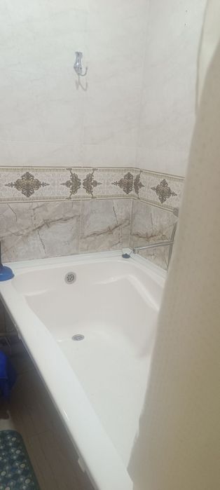 Продаю квартиру Яшнабадский р-он Авиасозлар-2 38м2. 1-ком в 2-х 1-этаж