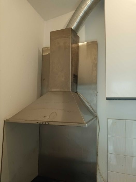 Малък 2стаен мансарден апартамент,  до центъра, за наем и нощувки