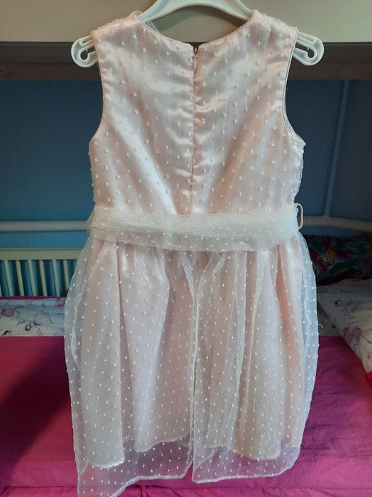 Продам платьица для утренника