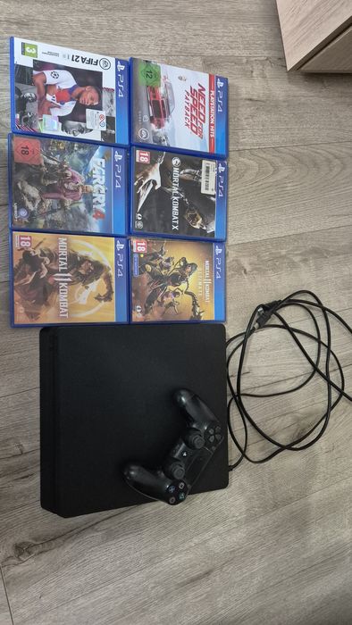 Playstation4 cu 6 jocuri incluse si o maneta