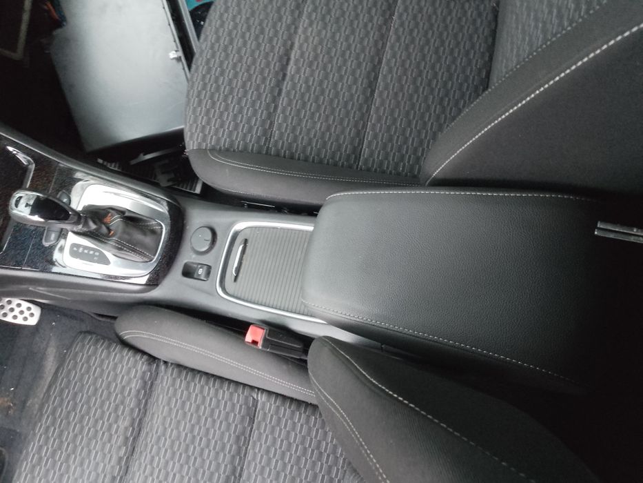 Продавам на части Опел Астра К 1.4Т автомат