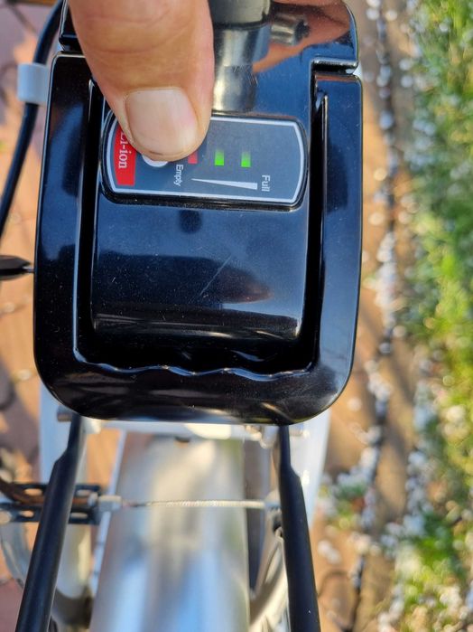 Bicicletă Electrică 28" Cadru din Aluminiu Shimano 7V Baterie Li-Ion 37V,12Ah