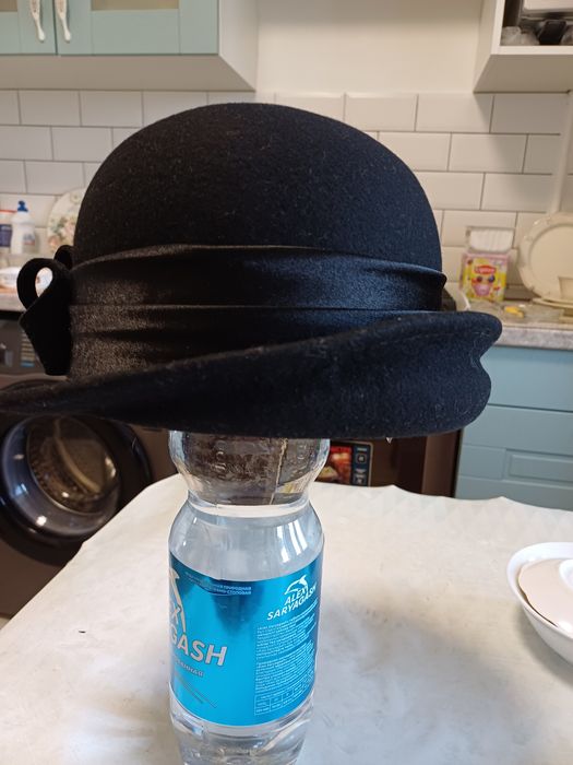 Шляпка женская, чёрная,