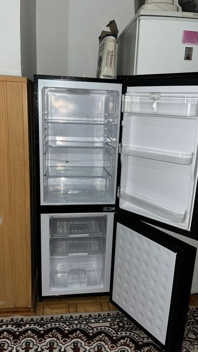 Холодильник отлиное состаяний