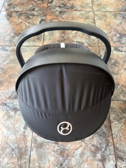 Кошница столче за кола за новородени бебе Cybex Aton 3 isofix подходящо