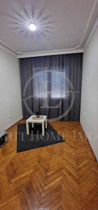 Продава се Тристаен апартамент в Пловдив, Кючук Париж - 68 кв.м за 1995 €/кв.м - Снимка #4