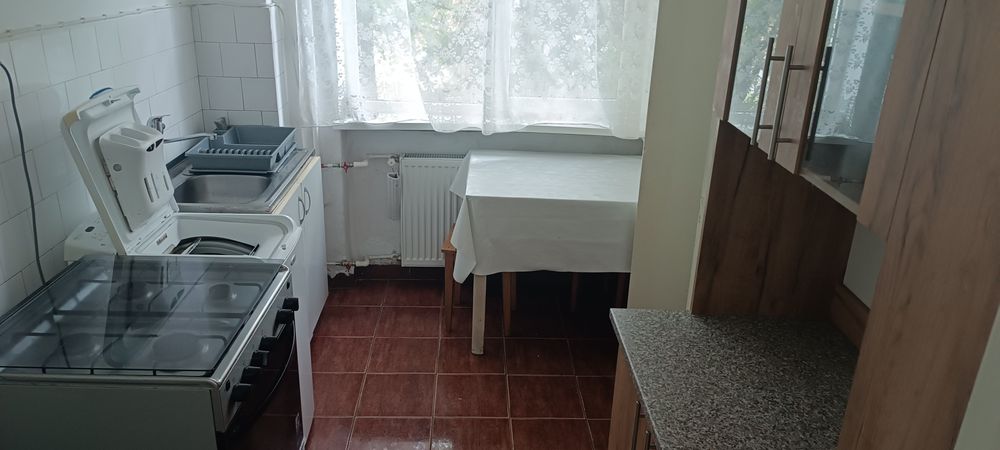 Închiriez apartament 2 camere
