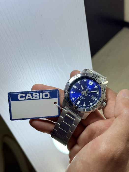 Часы Casio MTP-VD01D-2EVUDF оригинал  Срочно!!