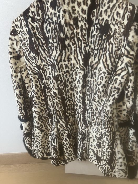 Продам димисезонное польто из пони